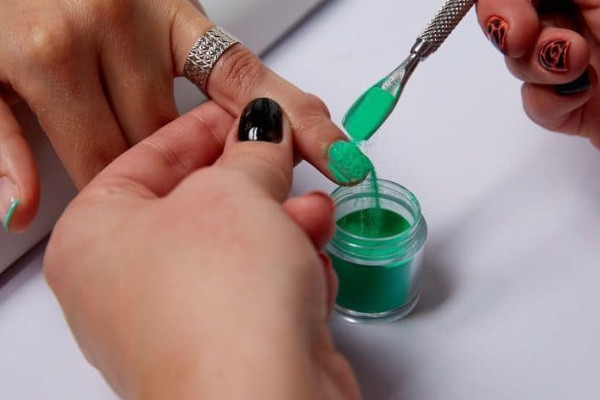 When Will Nail Dip Hurt Your Nails